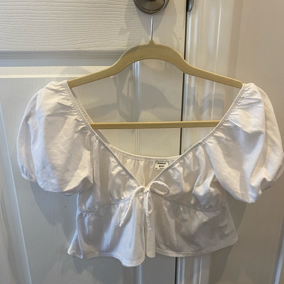 Sunday Best Elegant White Puff-Sleeve Top - Picture 5 of 7